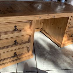 Solid pine Wood Desk 