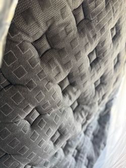 Queen size mattress Queen size mattress