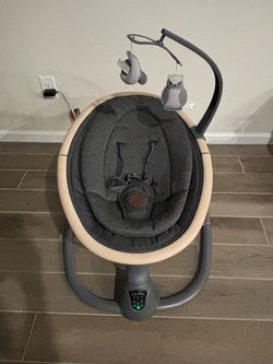 Maxi Cosi Baby Swing - never used