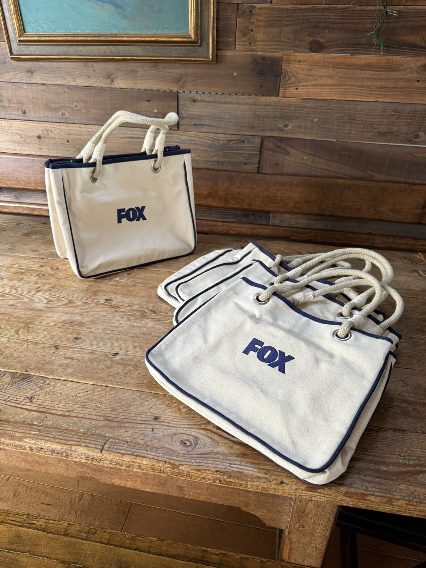 Canvas Tote Bag with Rope Handles Featuring the Text "FOX" on the Front