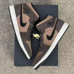 Jordan 1 Mid SE Dark Chocolate GS Size 4Y