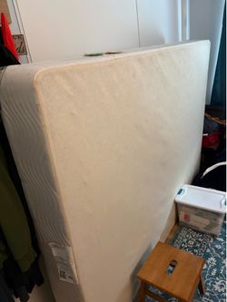 Box spring (Queen)