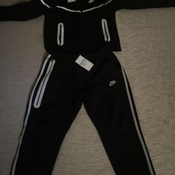 Nike Sportswear Tech Fleece Full Zip Hoodie & Joggers Reflective Details Set