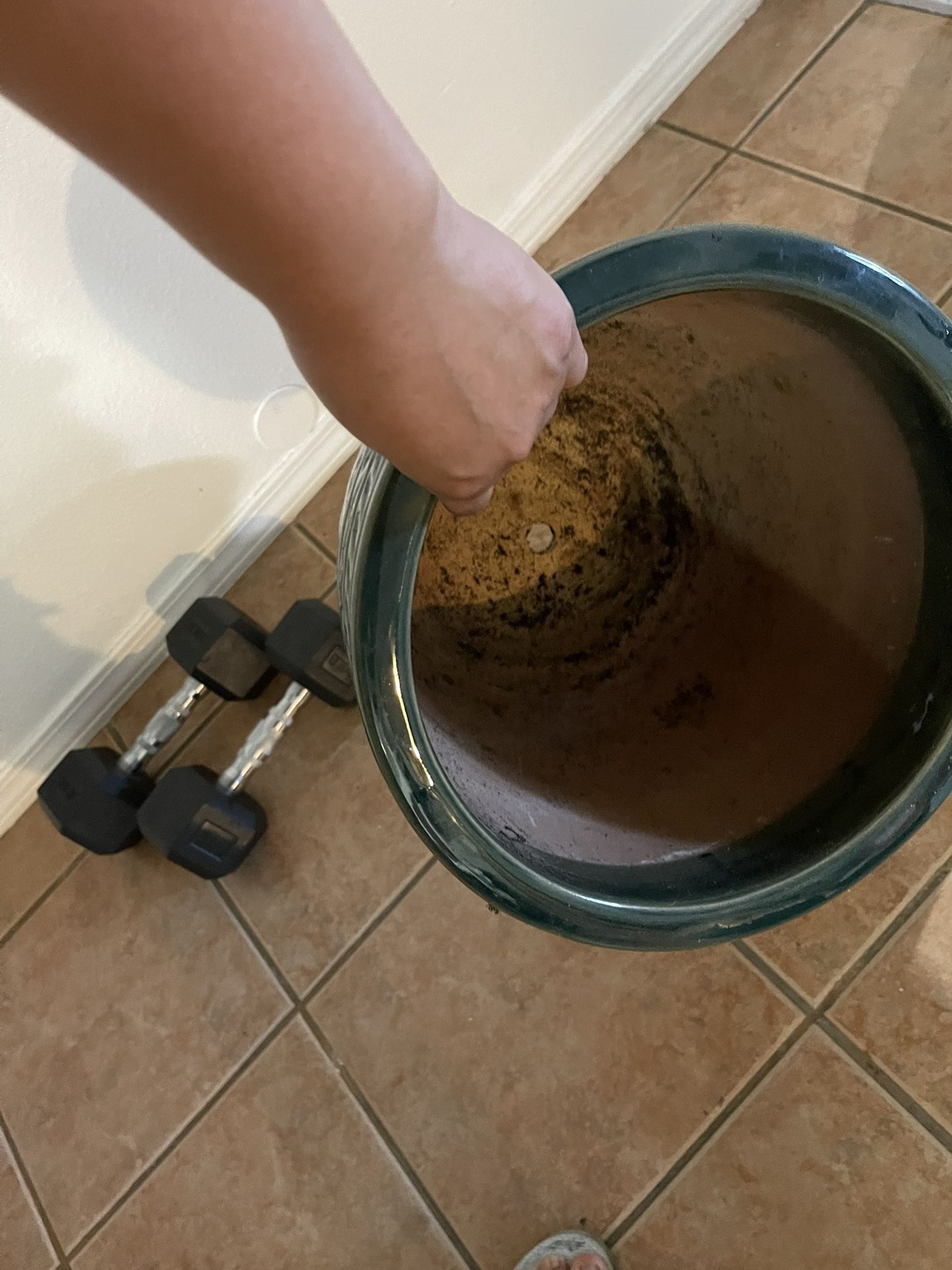 Ceramic pot