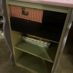 Bookshelf 
