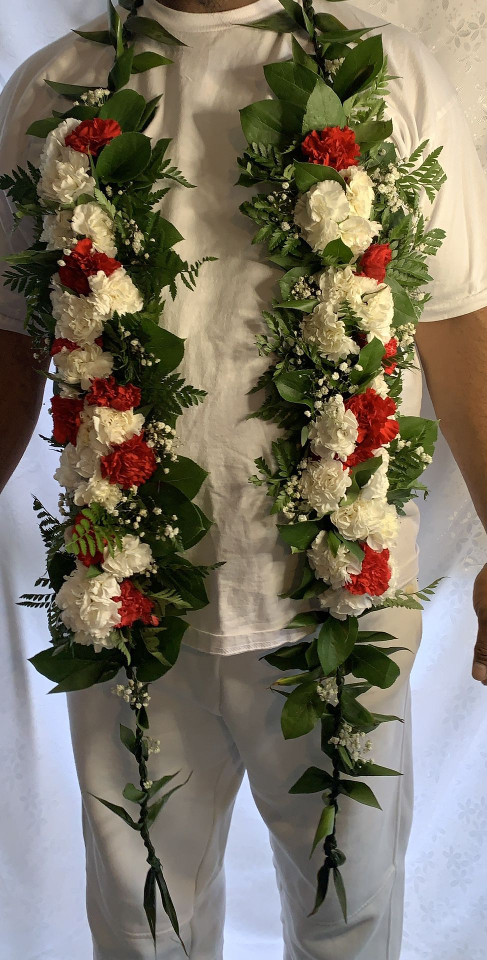 Red And White Carnations Lei