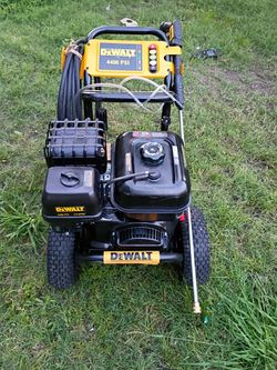 DeWalt pressure washer 4400PSI 4.0 GPM