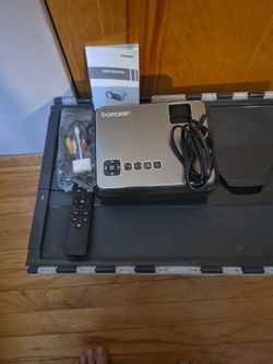 Bomaker Mini Projector with Remote and Accessories