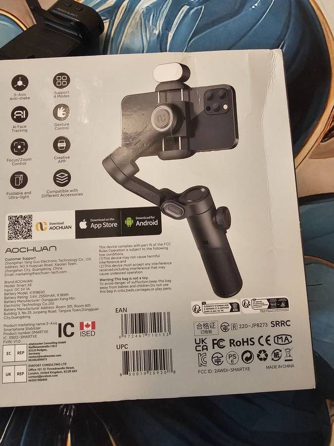 BRAND NEW GIMBAL STABILIZER XE MODEL FOR ANDROIDS AND IPHONES. 360 DEGREE ROTATION WITH FACE RECOGNITION
