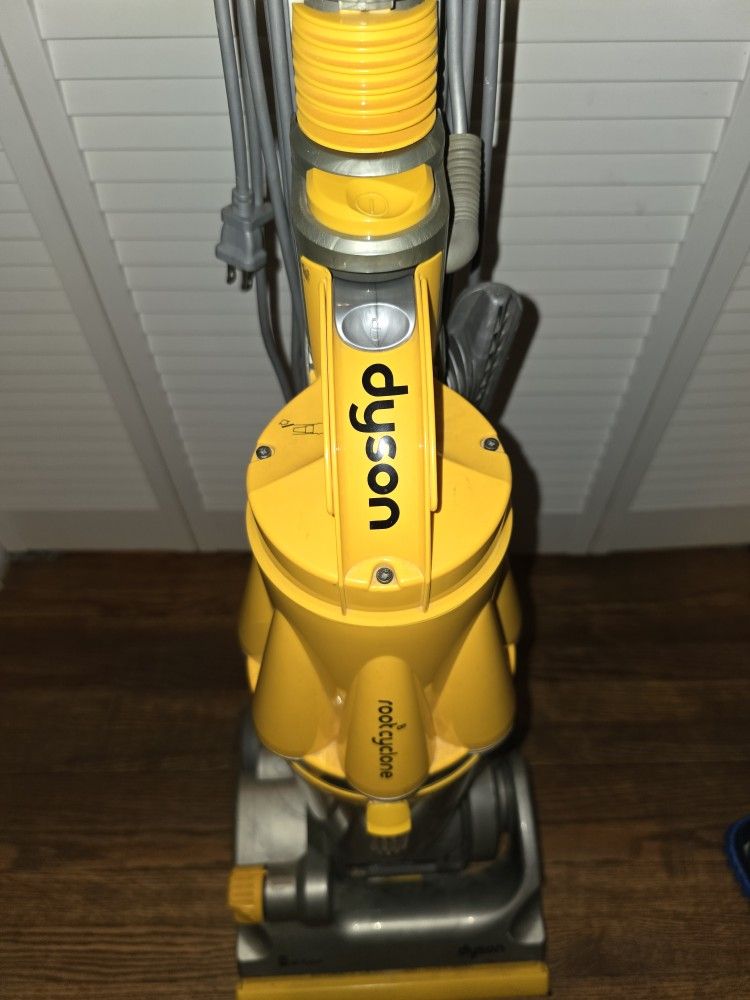 vacuum Dyson
