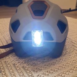 blaze trek helment mint condition 