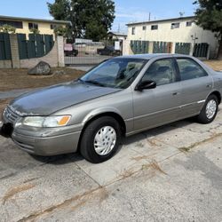 2000 Toyota Camry