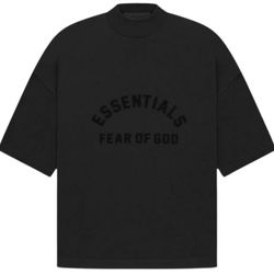 Essentials T-Shirt 