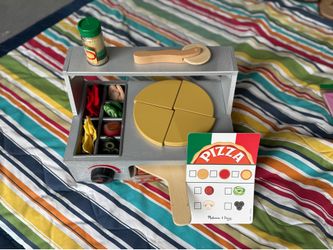 Melissa and Doug Pizza Shop