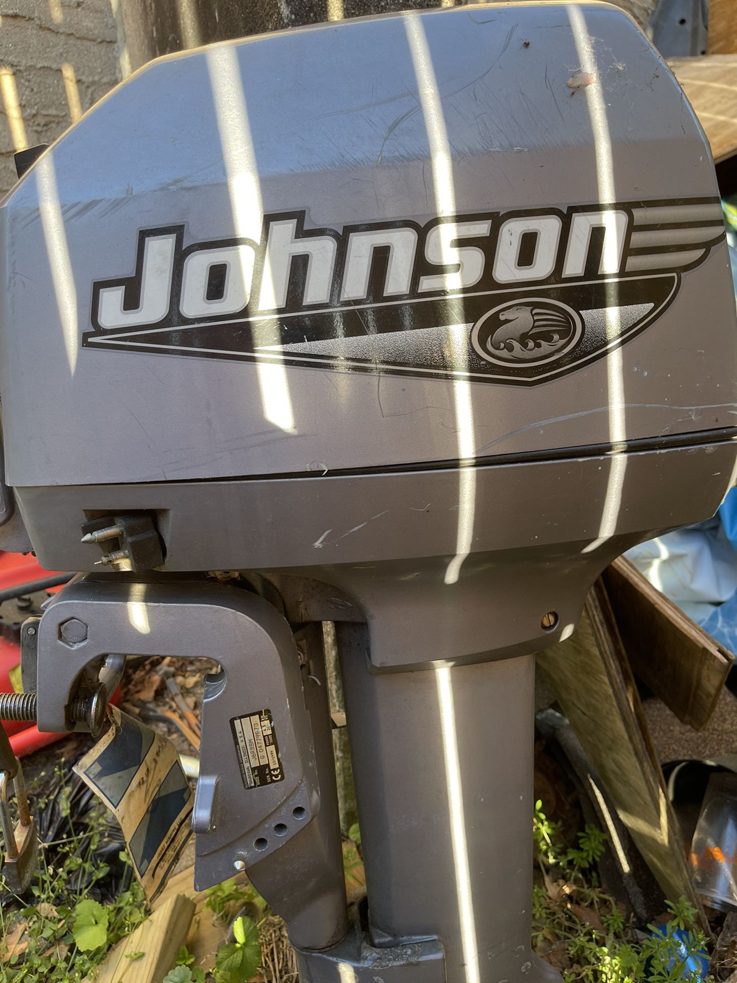 Photo Jhonson 6.0 hp 2 Stroke Outboard Motor