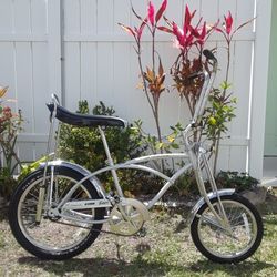 Schwinn stingray Bicycle.