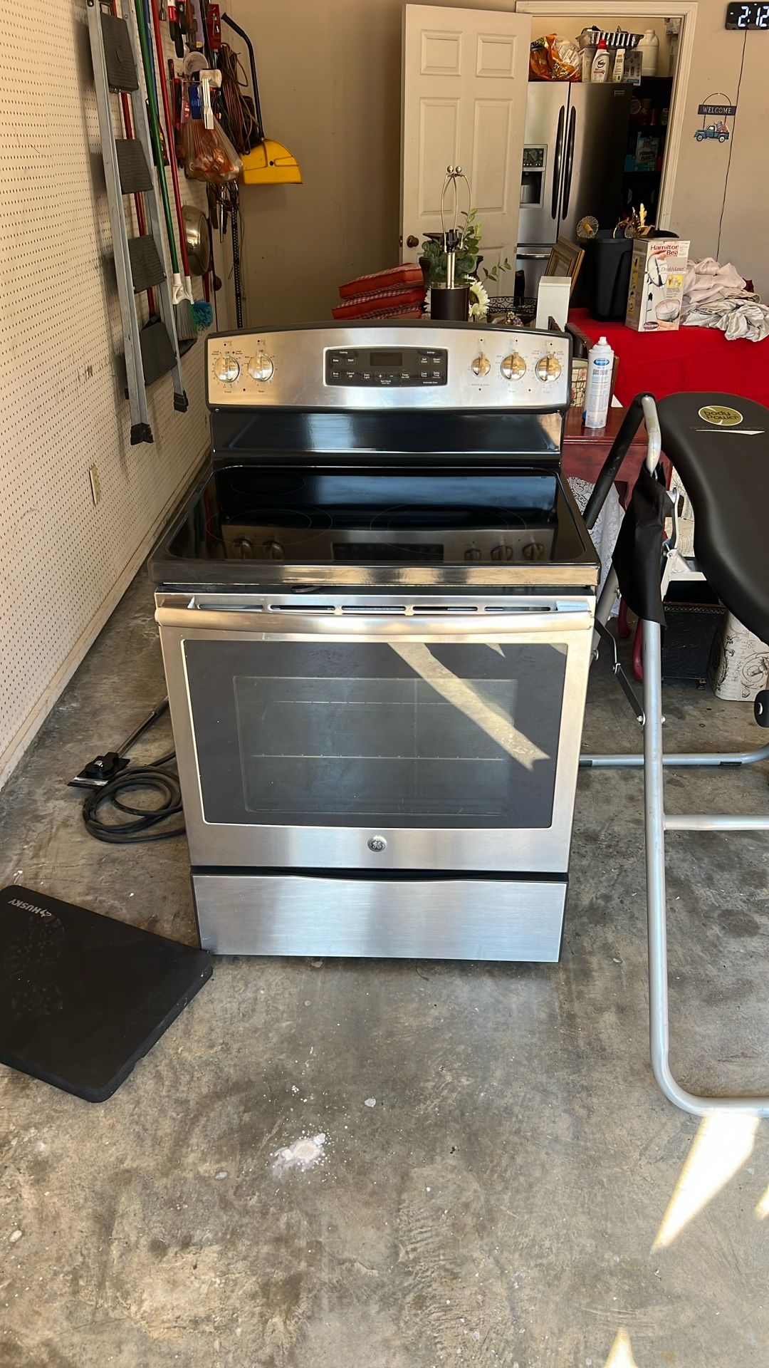 GE Electric Stove
