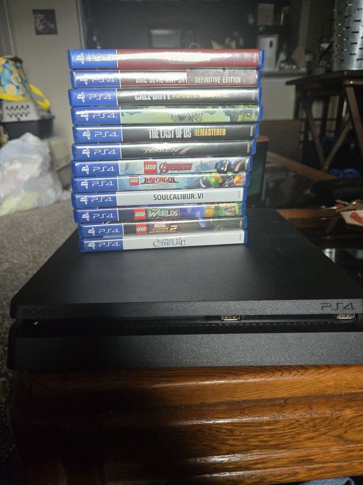 Ps4 With Controllers And Games