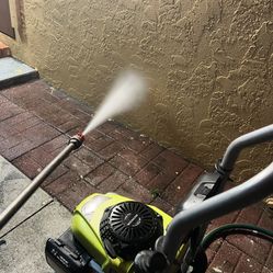 HONDA PRESSURE WASHER  PRESSURE CLEANER  2800  Psi /2,3 Gom Works Great 