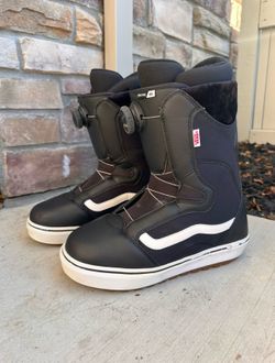 Vans Women’s Snowboard Boots