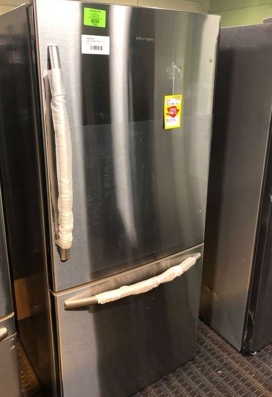 Brand New Hisense 17.1-cu ft Counter-depth Bottom-Freezer Refrigerator (Stainless Steel) ENERGY STAR B7C