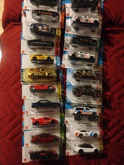 27 hot wheels for 40$