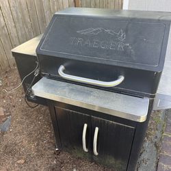 Traeger Silverton *FREE* needs repairs