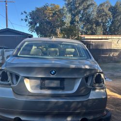 E90 325i 328i 335i Trunk
