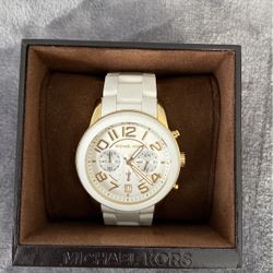 Michael Kors (Authentic)