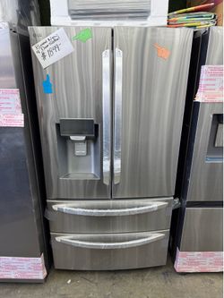 Brand new LG 28 cu. ft. 4-Door French Door Smart Refrigerator with Ice and Water Dispenser in PrintProof Stainless Steel