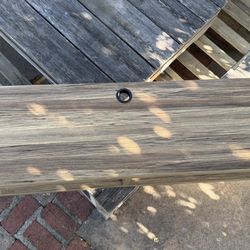 Floating entertainment center