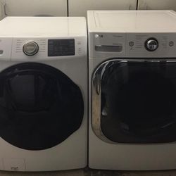 Front Load Washer And Electric Dryer 