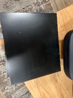 2 floating shelves