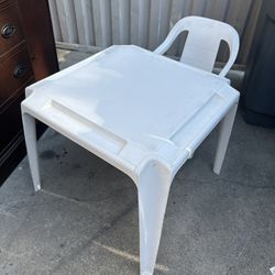 Plastic Table / Chair