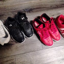 4 Pairs Of Shoes 