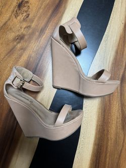 Fashion Nova Sandal Wedge 