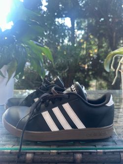 Adidas Kids Sneakers, size 3Y– Excellent Condition