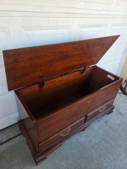 Thomasville storage trunk