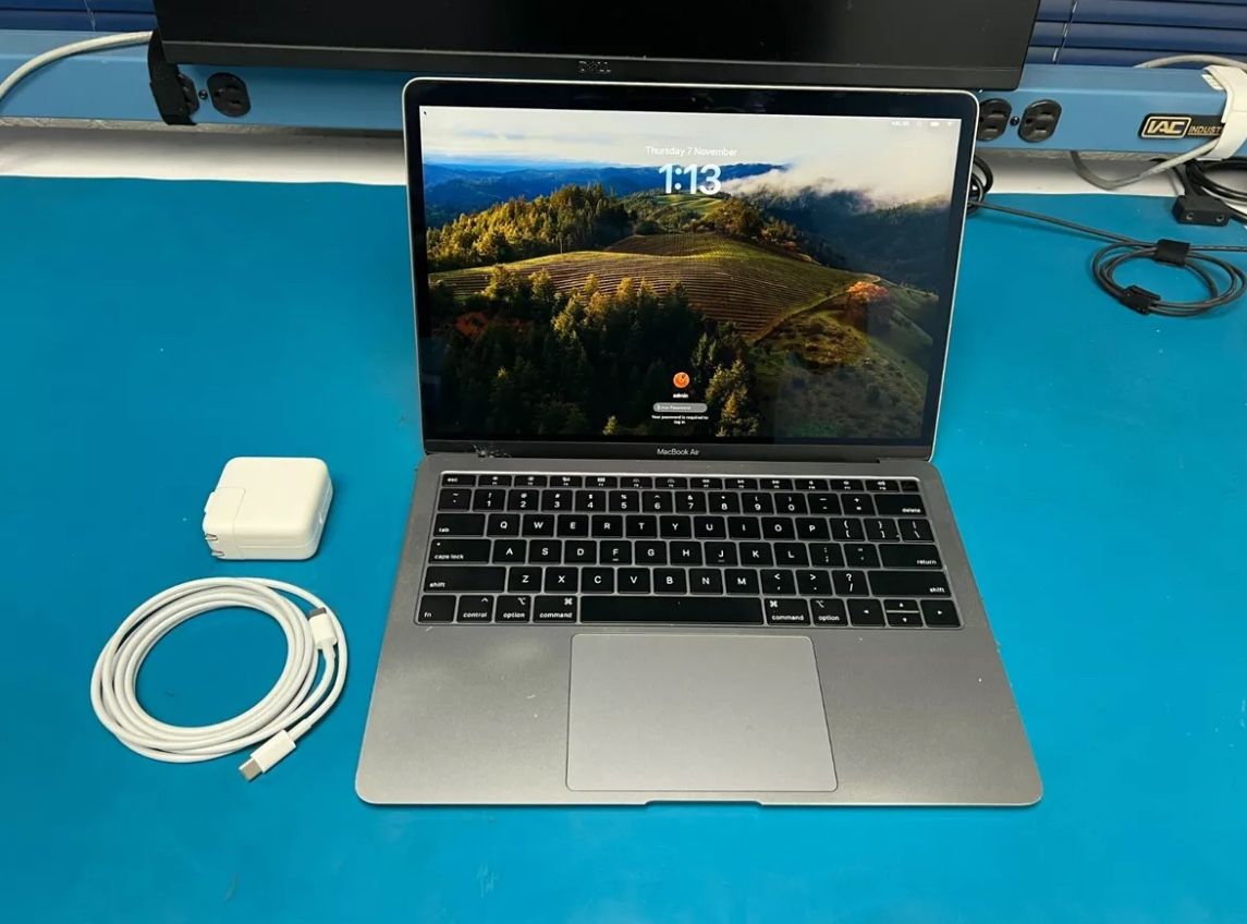 Apple MacBook Air 13in Retina  l I5 16GB 256 SSD