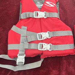US Coast Guard Approved Life Vest For 30-50lb New! One For $20. Firm On Price NO LOWER. Pick Up Only. All New Materials. Toddlers & Kids