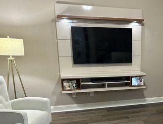 Floating entertainment center