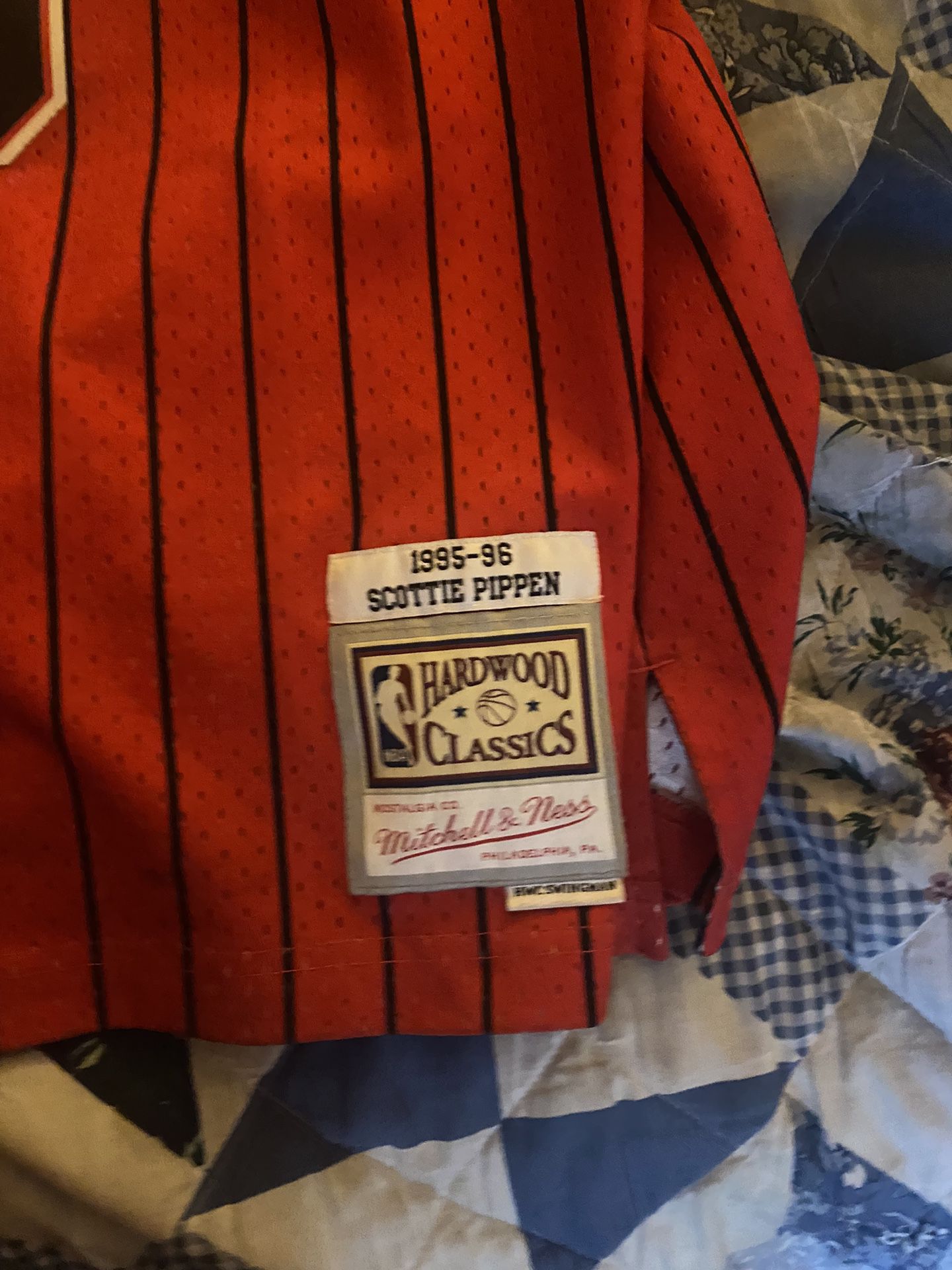 Scottie Pippen Bulls Jersey Addidas Hardwood Classic for Sale in Queens, NY  - OfferUp