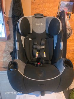Safty 1st .. car seat .. (LAKE ELSINORE CA)