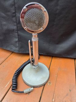 D104 microphone