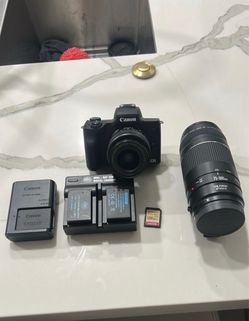 Canon EOS M50 Mirrorless Camera Bundle