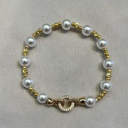 Pearl And Gold Bracelet 