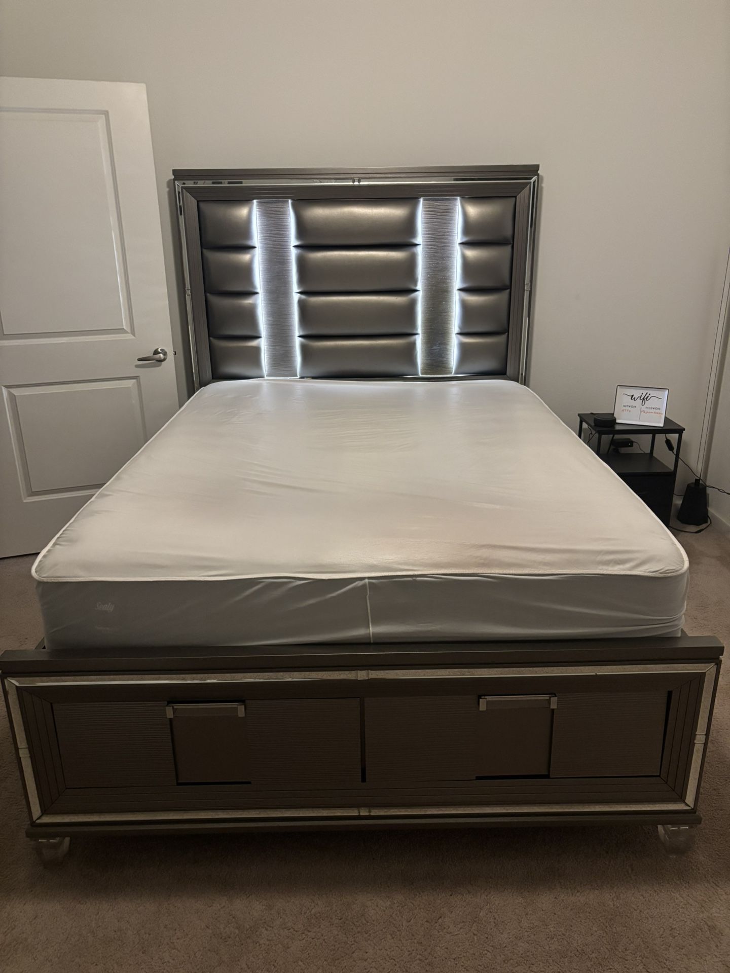Queen Size Bedroom Set