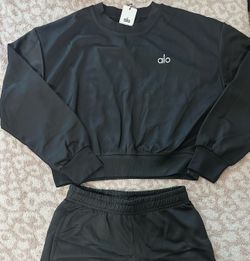 Alo Black Cropped Crewneck and Shorts Set $65 **READ DESCRIPTION**