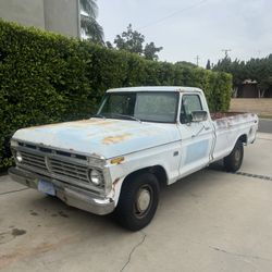 Ford F-100 1976 (SELLING OR TRADING)