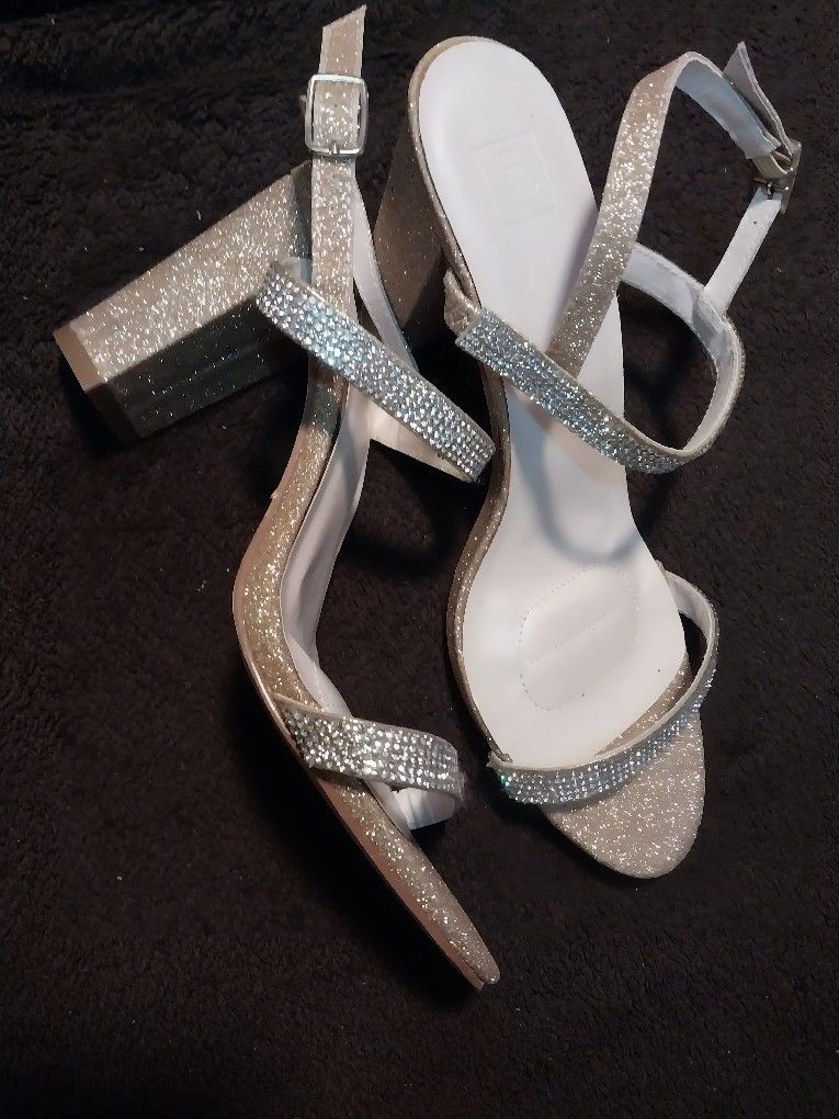 Dave & Bridal Studio Size 10